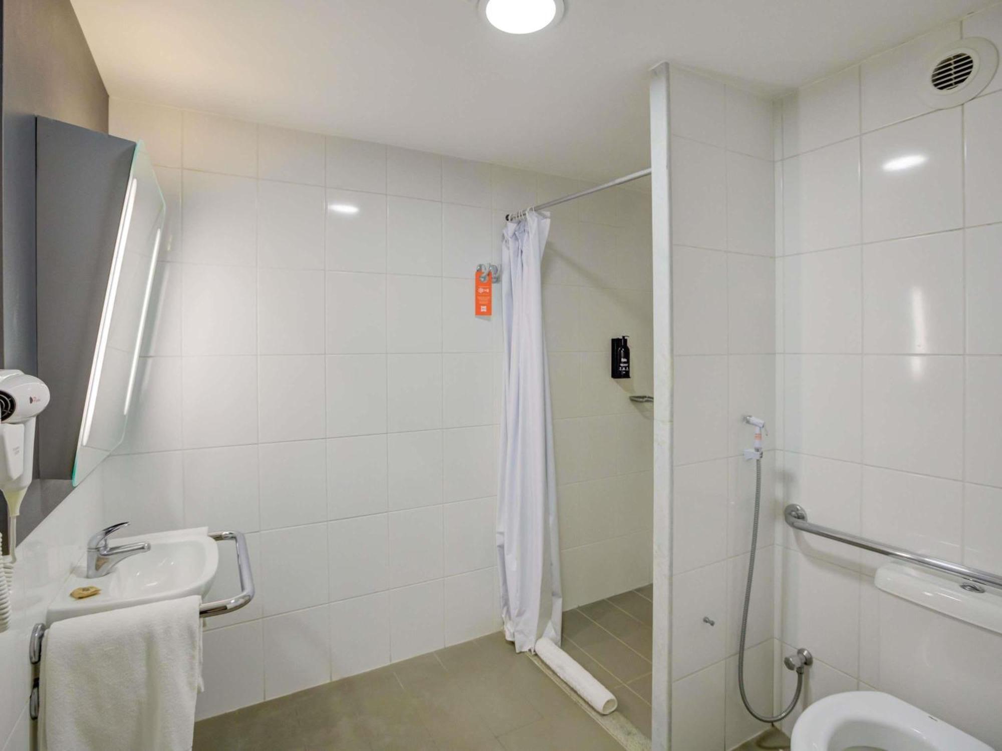 Standard Double Room Disability Access